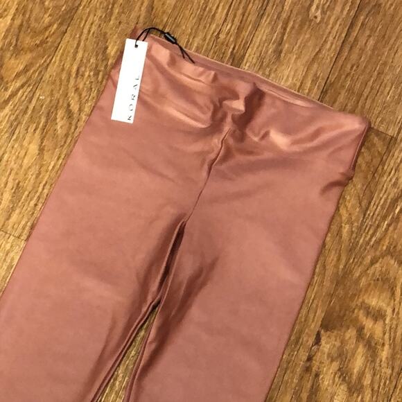 Koral Lustrous Infinity High Rise Legging in Sand Size Small - Picture 4 of 6